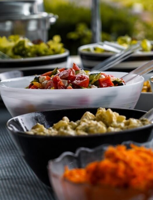 saladbuffet.jpg